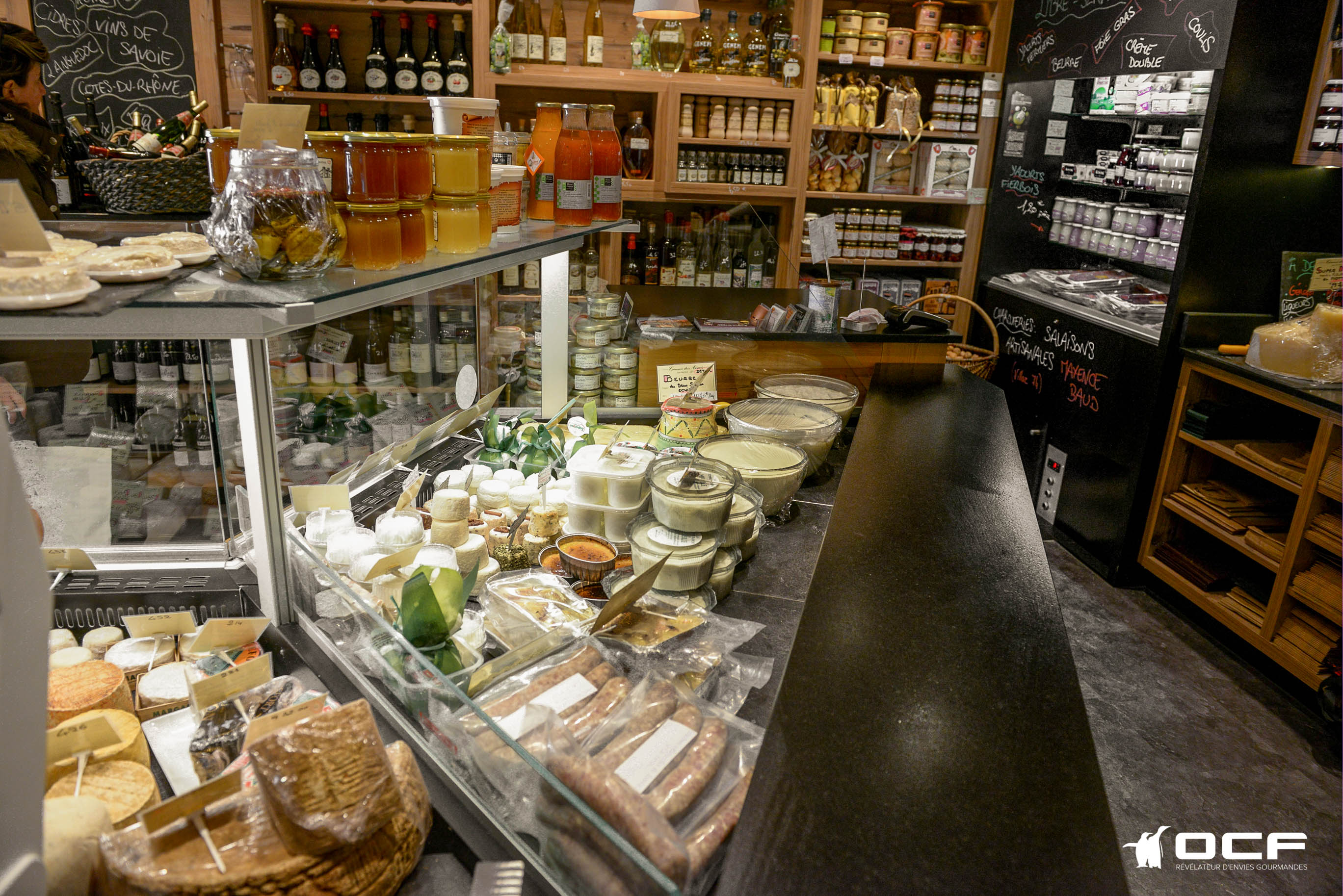 CREMERIE DES ARAVIS - LA CLUSAZ (74) - Vitrine réfrigérée OCF